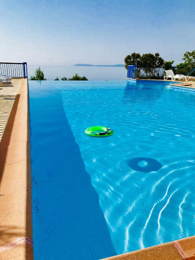 Апартаменти Mazet « Domaine De La Pinede » Ле-Лаванду Екстер'єр фото